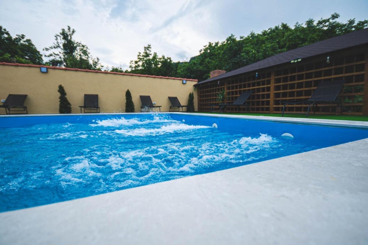 La Roby Si Niko Hotel Dubova Exterior foto